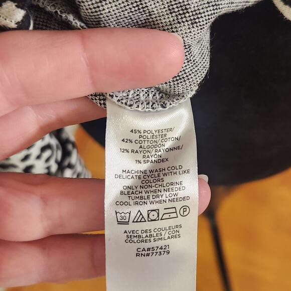 ANN TAYLOR Mock Neck Animal Print Sweater, Size Medium - Picture 13 of 14